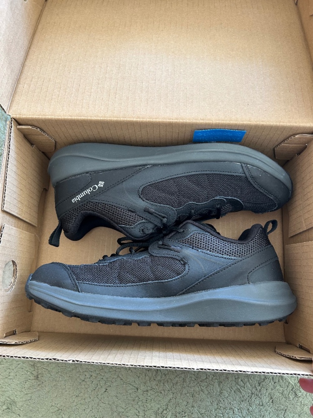 Columbia youth hiking shoes
